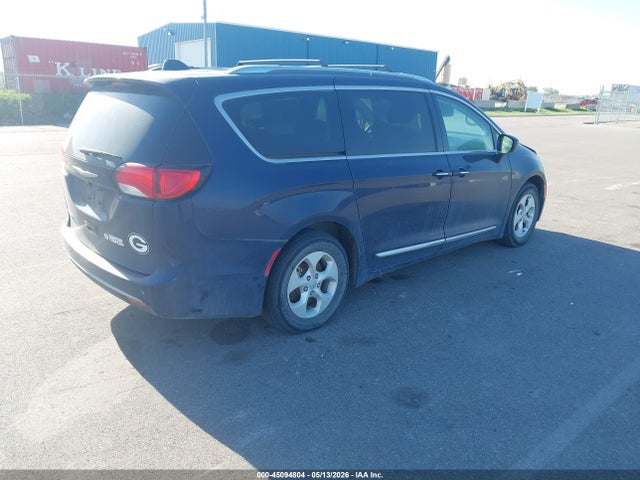 2017 Chrysler Pacifica Touring-l Plus მანქანა იყიდება აუქციონზე, vin: 2C4RC1EG4HR785666, აუქციონის ნომერი: 45094804