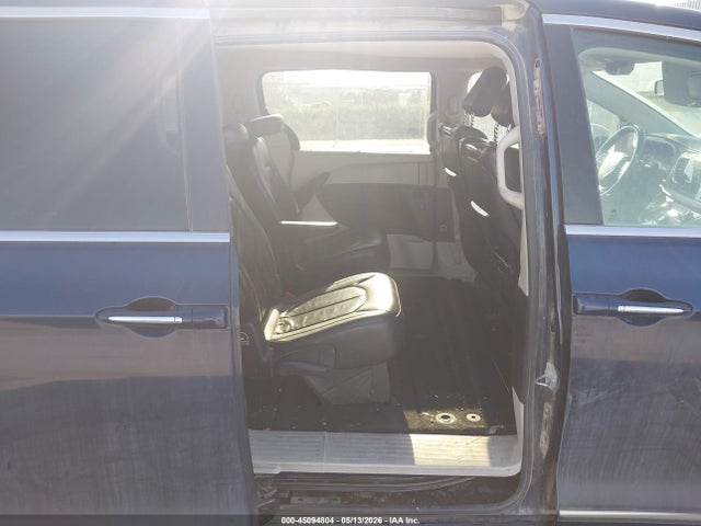 2017 Chrysler Pacifica Touring-l Plus მანქანა იყიდება აუქციონზე, vin: 2C4RC1EG4HR785666, აუქციონის ნომერი: 45094804