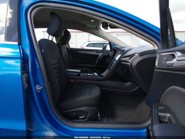 3FA6P0LUXKR226981 Ford Fusion Hybrid Se