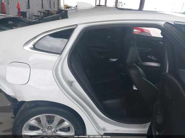 1G1ZD5ST9LF024730 Chevrolet Malibu Fwd Lt