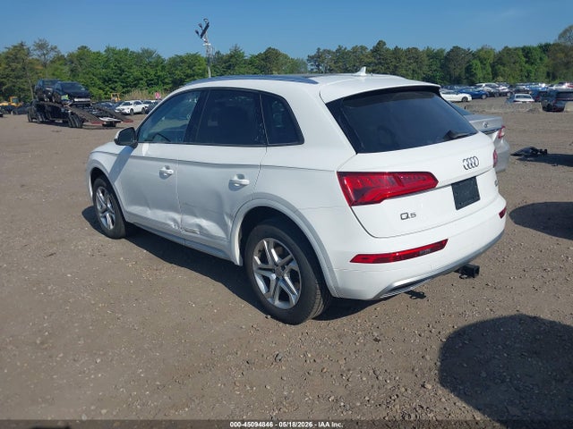 2018 Audi Q5 2.0t Premium/2.0t Tech Premium მანქანა იყიდება აუქციონზე, vin: WA1ANAFY7J2052637, აუქციონის ნომერი: 45094846