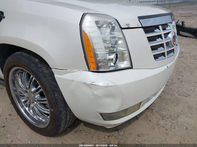 Продажа на аукционе авто 2008 Cadillac Escalade Esv Standard, vin: 1GYFK668X8R173059, номер лота: 45094857