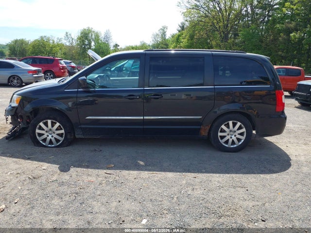 2013 Chrysler Town & Country Touring მანქანა იყიდება აუქციონზე, vin: 2C4RC1BG6DR653331, აუქციონის ნომერი: 45095004