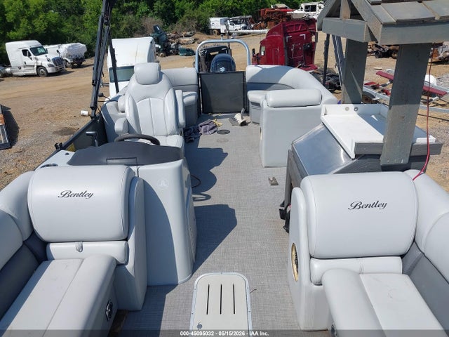 Продажа на аукционе авто 2020 Bentley 243 Navigator, vin: BAG03686E020, номер лота: 45095032