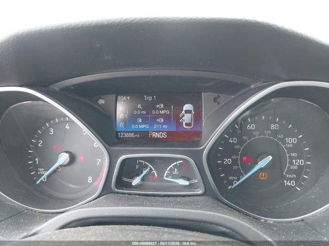 2015 Ford Focus Se მანქანა იყიდება აუქციონზე, vin: 1FADP3F20FL267949, აუქციონის ნომერი: 45095037