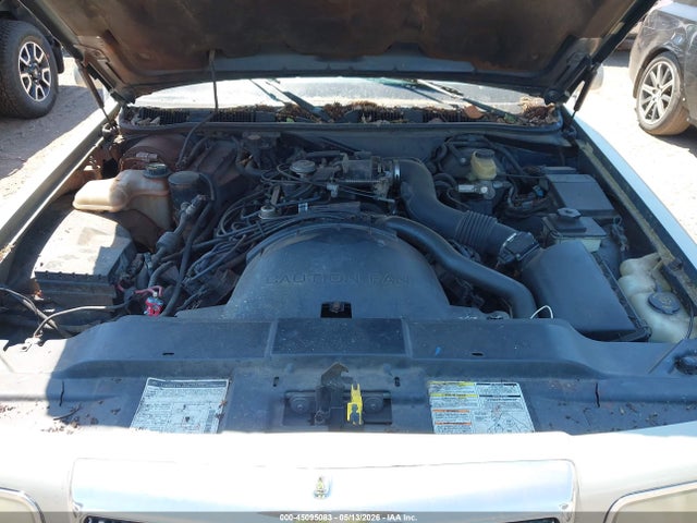 45095083 :رقم المزاد ، 1LNLM81W1TY647642 vin ، 1996 Lincoln Town Car Executive مزاد بيع