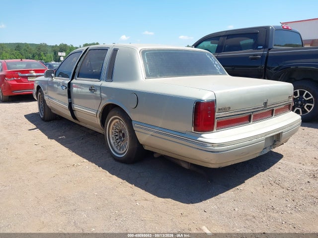 45095083 :رقم المزاد ، 1LNLM81W1TY647642 vin ، 1996 Lincoln Town Car Executive مزاد بيع