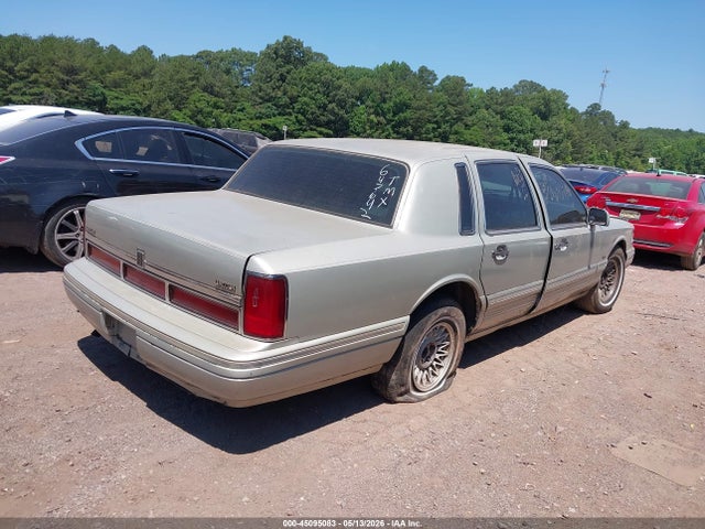 45095083 :رقم المزاد ، 1LNLM81W1TY647642 vin ، 1996 Lincoln Town Car Executive مزاد بيع