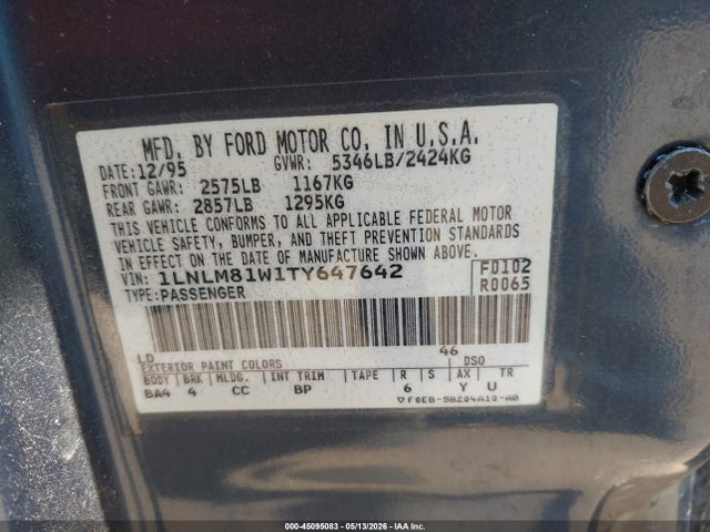 45095083 :رقم المزاد ، 1LNLM81W1TY647642 vin ، 1996 Lincoln Town Car Executive مزاد بيع