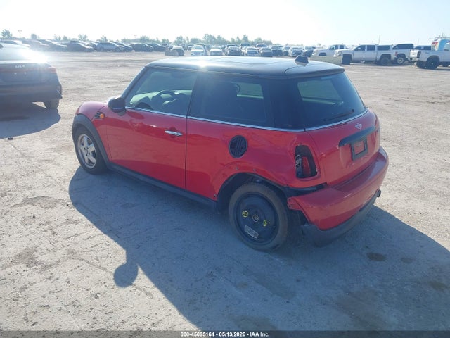 Auction sale of the 2011 Mini Cooper, vin: WMWSU3C56BT251044, lot number: 45095164
