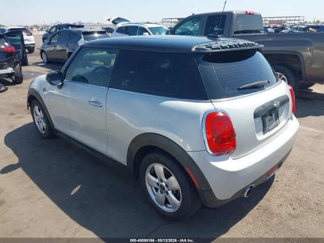 Mini Hardtop Cooper 2016 WMWXP5C56G3B76588 Image 3