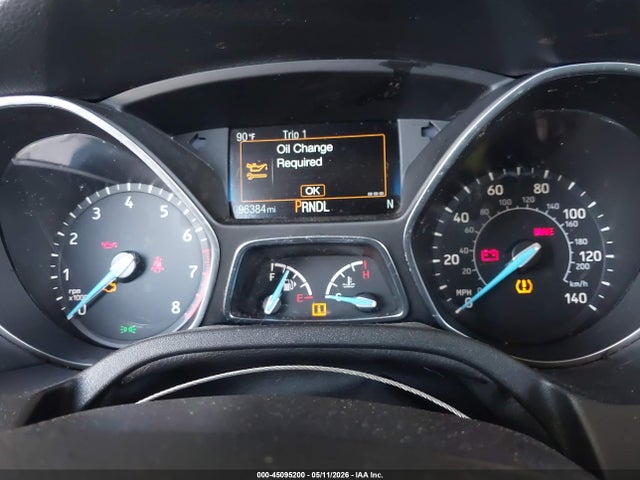 1FADP3K22JL241870 Ford FOCUS SE