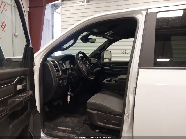 Продажа на аукционе авто 2024 Ram 2500 Big Horn  4x4 6'4 Box, vin: 3C6UR5DL8RG349125, номер лота: 45095227