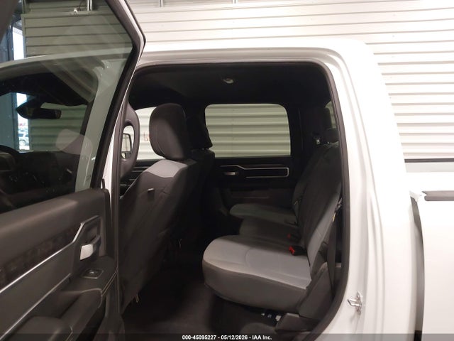 Продажа на аукционе авто 2024 Ram 2500 Big Horn  4x4 6'4 Box, vin: 3C6UR5DL8RG349125, номер лота: 45095227
