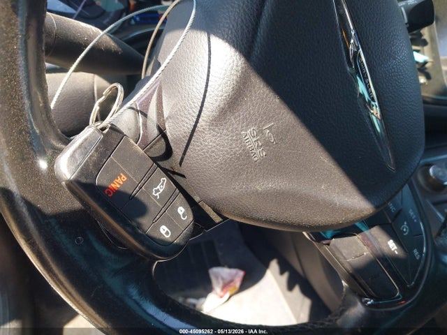 45095262 :رقم المزاد ، 1C3CCCBB8FN511749 vin ، 2015 Chrysler 200 S مزاد بيع