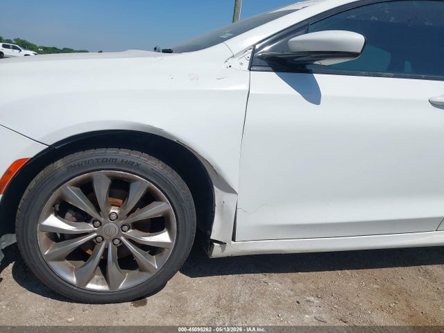 45095262 :رقم المزاد ، 1C3CCCBB8FN511749 vin ، 2015 Chrysler 200 S مزاد بيع