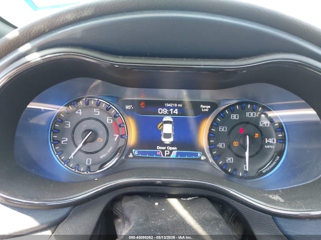 45095262 :رقم المزاد ، 1C3CCCBB8FN511749 vin ، 2015 Chrysler 200 S مزاد بيع