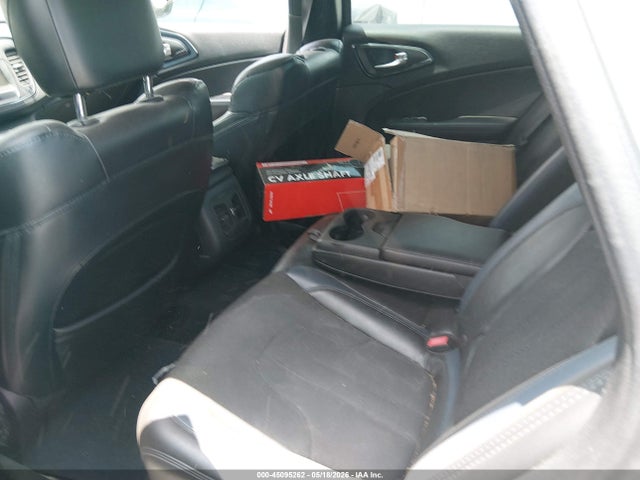 45095262 :رقم المزاد ، 1C3CCCBB8FN511749 vin ، 2015 Chrysler 200 S مزاد بيع