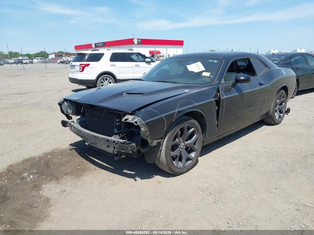 Продажа на аукционе авто 2018 Dodge Challenger Sxt Plus, vin: 2C3CDZAG1JH131909, номер лота: 45095292