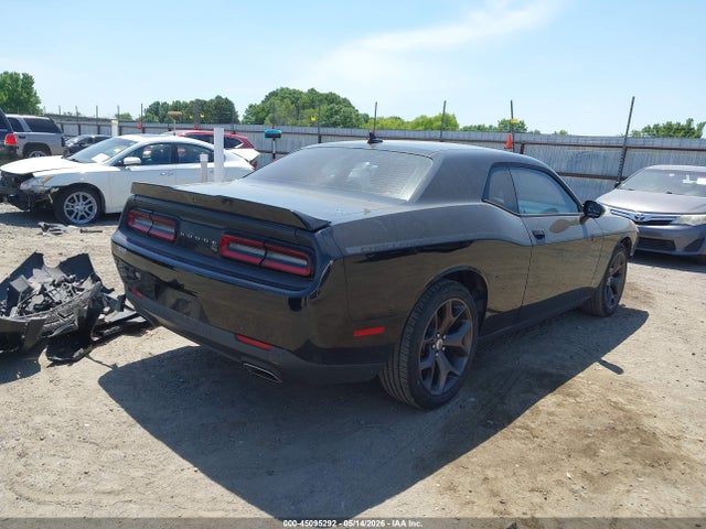 Продажа на аукционе авто 2018 Dodge Challenger Sxt Plus, vin: 2C3CDZAG1JH131909, номер лота: 45095292