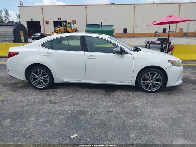 Продажа на аукционе авто 2013 Lexus Es 350, vin: JTHBK1GG2D2031142, номер лота: 45095300