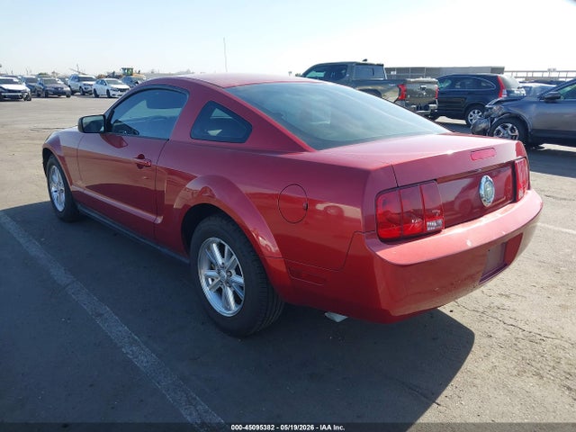 2007 Ford Mustang V6 Deluxe/v6 Premium მანქანა იყიდება აუქციონზე, vin: 1ZVFT80N475279507, აუქციონის ნომერი: 45095382