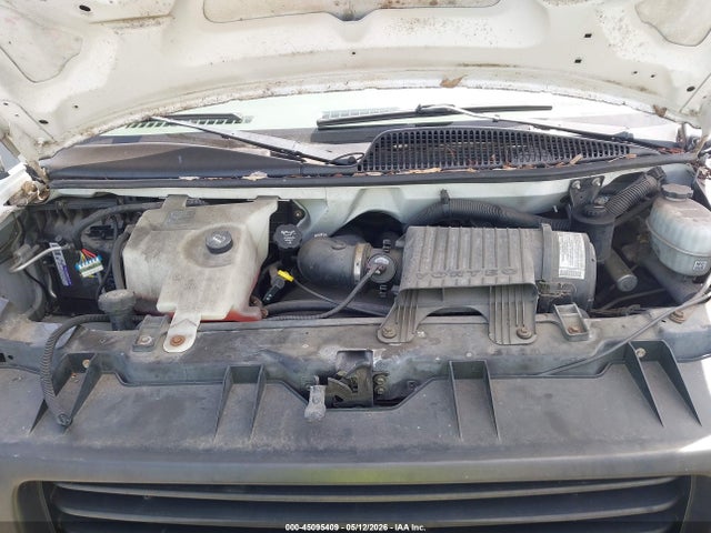 45095409 :رقم المزاد ، 1GTFG15X451107264 vin ، 2005 Gmc Savana Standard مزاد بيع
