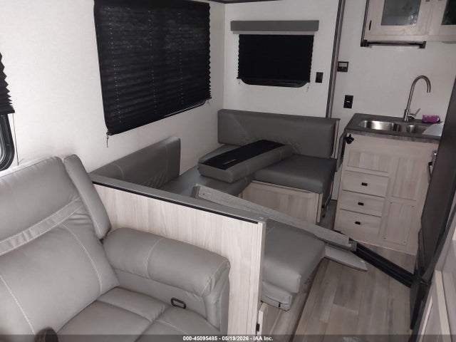 5ZT2SBRB4PS046091 Coachmen Northern Spirit