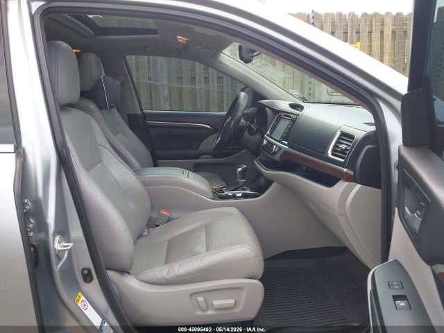 Aukcja sprzedaży 2015 Toyota Highlander Limited V6, vin: 5TDDKRFH5FS160734, numer aukcji: 45095492