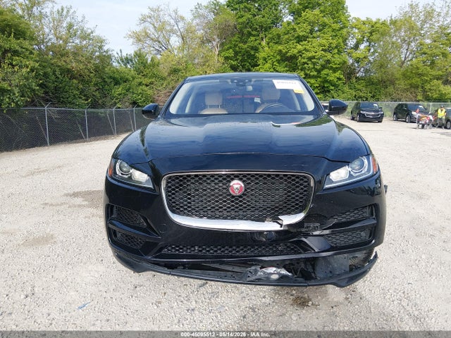 45095512 :رقم المزاد ، SADCJ2FX6JA274555 vin ، 2018 Jaguar F-pace 25t Premium مزاد بيع