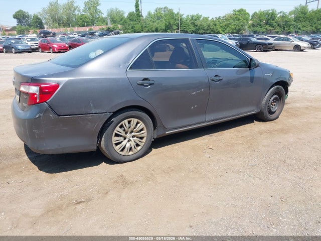 4T1BD1FK1EU101295 Toyota Camry Hybrid Le