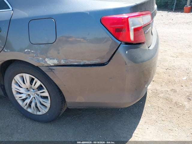 4T1BD1FK1EU101295 Toyota Camry Hybrid Le