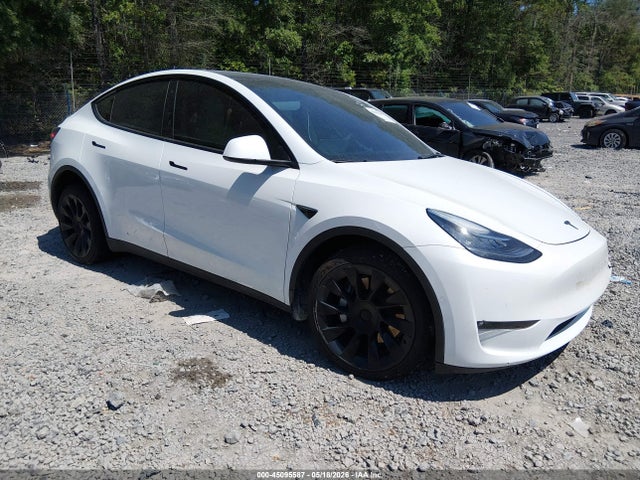 2022 Tesla Model Y Long Range Dual Motor All-wheel Drive მანქანა იყიდება აუქციონზე, vin: 7SAYGAEE9NF308739, აუქციონის ნომერი: 45095587