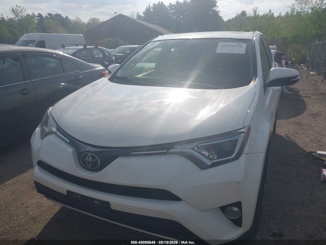 JTMRFREV3JJ227726 Toyota Rav4 Xle