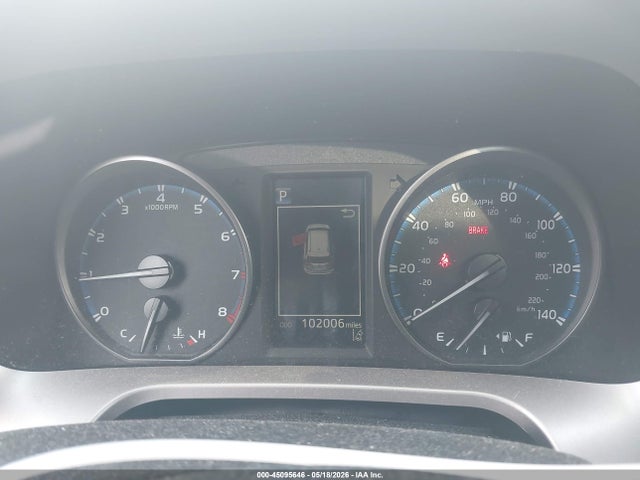 JTMRFREV3JJ227726 Toyota Rav4 Xle