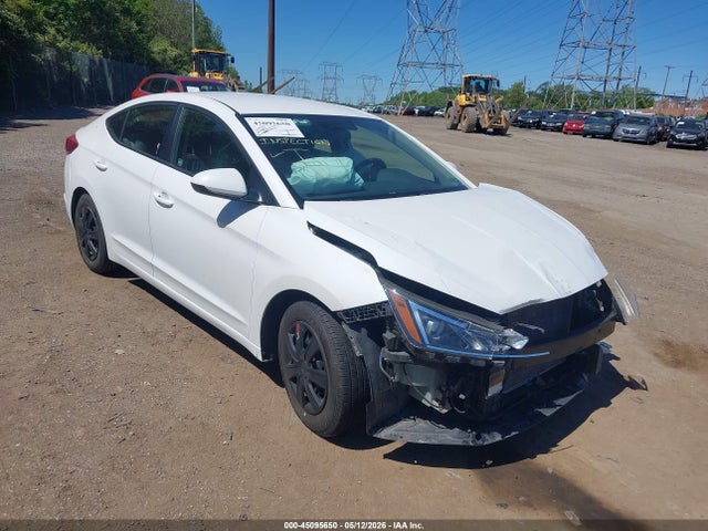 2019 5NPD74LF7KH427458 main image