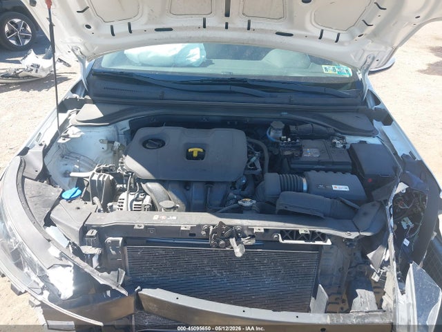 Hyundai ELANTRA SE 2019 5NPD74LF7KH427458 Image 10