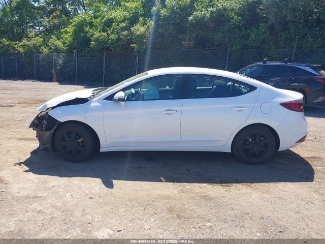 Hyundai ELANTRA SE 2019 5NPD74LF7KH427458 Image 15