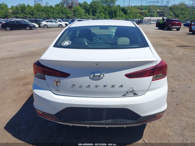 Hyundai ELANTRA SE 2019 5NPD74LF7KH427458 Image 17