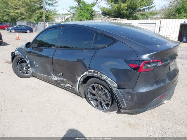 45095707 :رقم المزاد ، 7SAYGDEE9RA329434 vin ، 2024 Tesla Model Y Long Range Dual Motor All-wheel Drive مزاد بيع