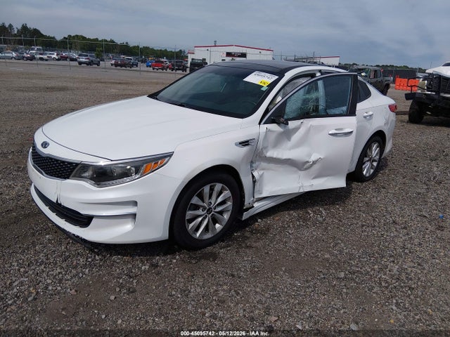 2018 Kia Optima Ex მანქანა იყიდება აუქციონზე, vin: 5XXGU4L38JG203332, აუქციონის ნომერი: 45095742