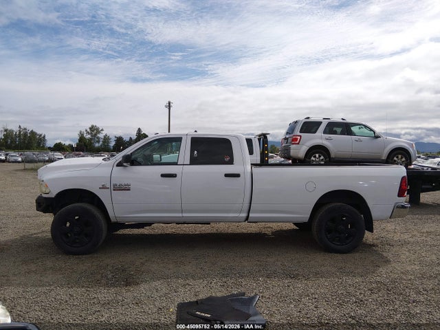 45095752 :رقم المزاد ، 3C63R3GLXGG318936 vin ، 2016 Ram 3500 Tradesman مزاد بيع