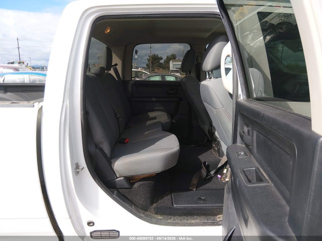 45095752 :رقم المزاد ، 3C63R3GLXGG318936 vin ، 2016 Ram 3500 Tradesman مزاد بيع