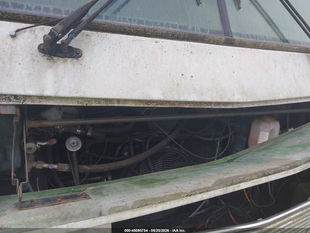 45095754 :رقم المزاد ، 1GBKP37N9R3303009 vin ، 1994 Chevrolet P30 مزاد بيع