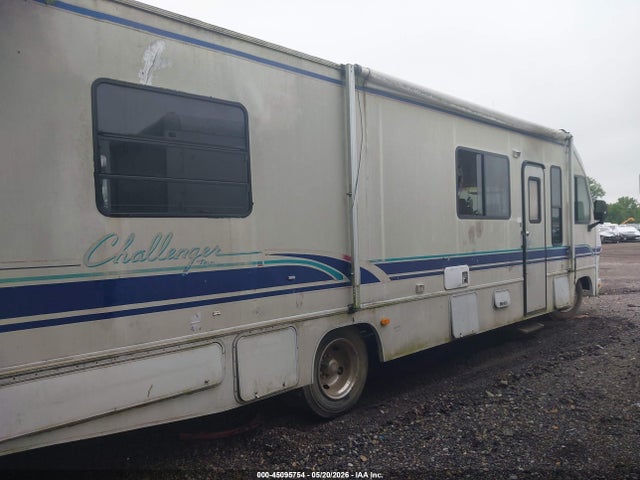 45095754 :رقم المزاد ، 1GBKP37N9R3303009 vin ، 1994 Chevrolet P30 مزاد بيع