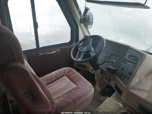 45095754 :رقم المزاد ، 1GBKP37N9R3303009 vin ، 1994 Chevrolet P30 مزاد بيع
