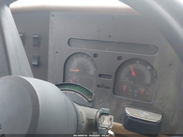 45095754 :رقم المزاد ، 1GBKP37N9R3303009 vin ، 1994 Chevrolet P30 مزاد بيع