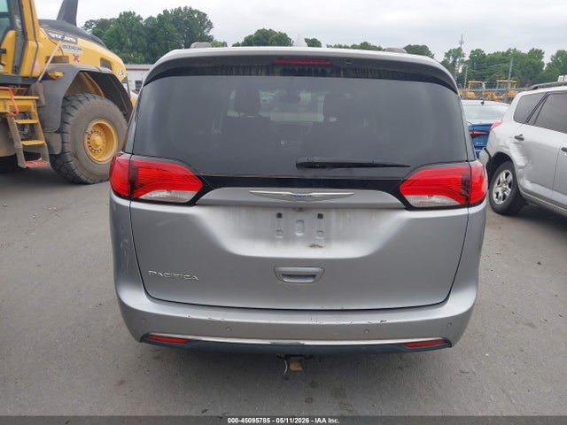 Продаж на аукціоні авто 2017 Chrysler Pacifica Touring-l, vin: 2C4RC1BG8HR747782, номер лоту: 45095785