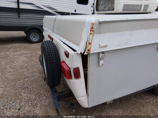 45095792 :رقم المزاد ، 4CE661G18Y7275853 vin ، 2000 Coleman Timberlake مزاد بيع