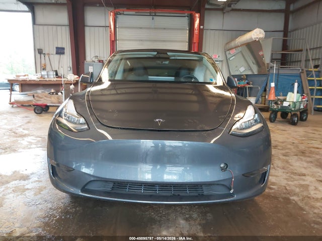 Продажа на аукционе авто 2023 Tesla Model Y Awd/long Range Dual Motor All-wheel Drive, vin: 7SAYGDEE1PA027682, номер лота: 45095797